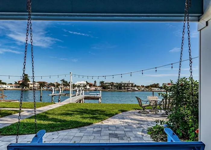 Relax At Our Bay Waterfront Holiday home *
