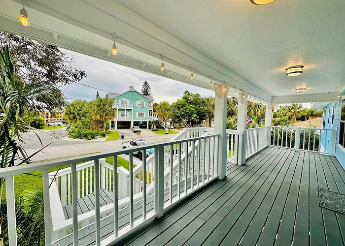 Relax At Our Bay Waterfront *